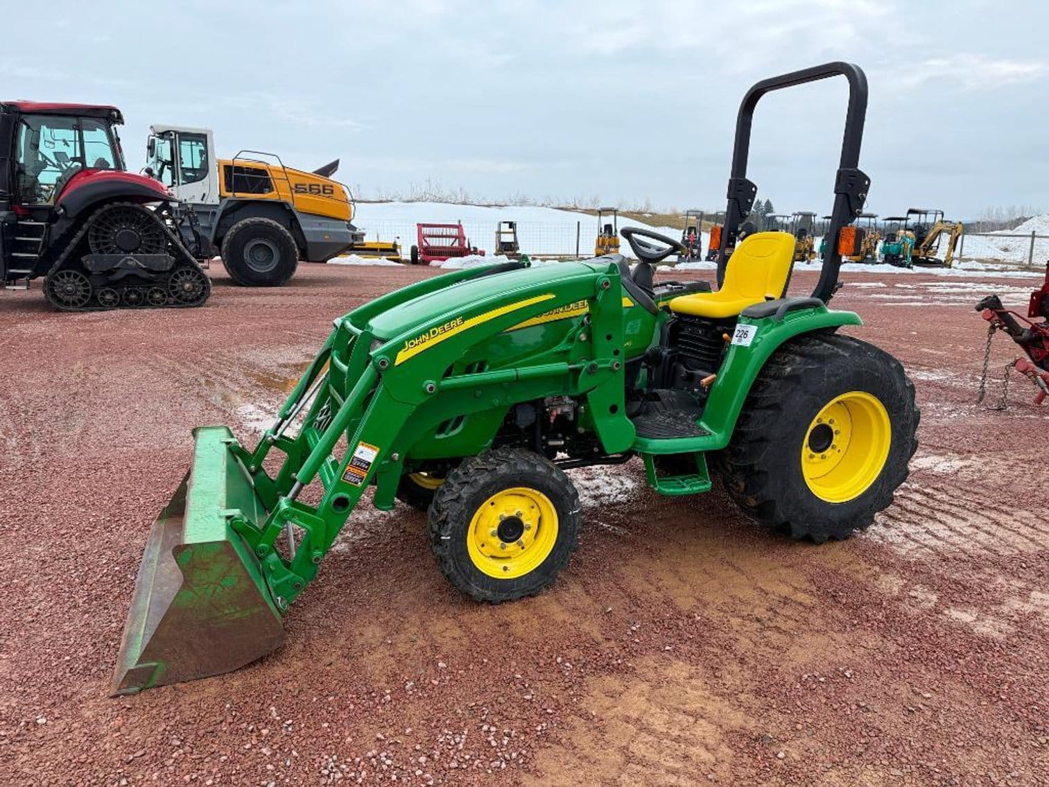 2008 John Deere 3320 Equipment Image0