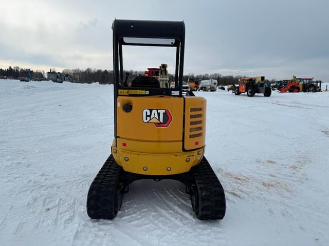 Image of Caterpillar 302.7D CR equipment image 3