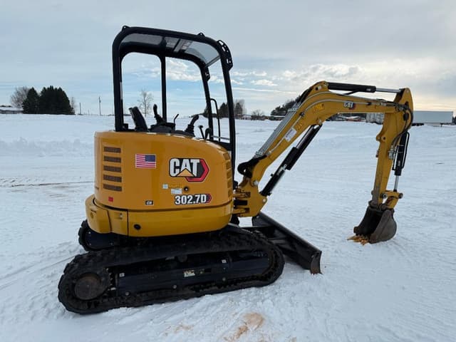 Image of Caterpillar 302.7D CR equipment image 2