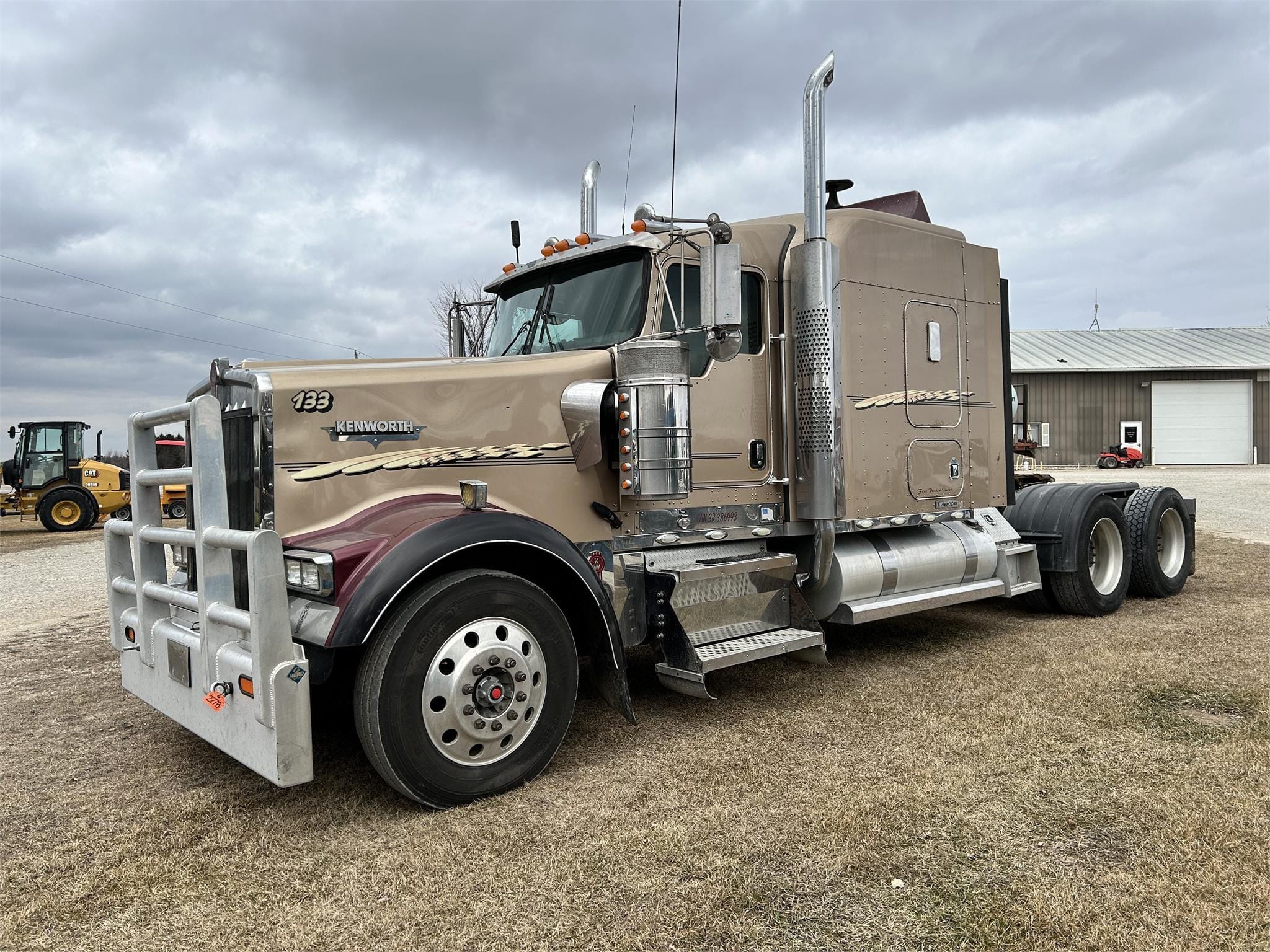 Main image Kenworth W900L