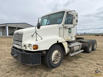 Main image Freightliner FLC120