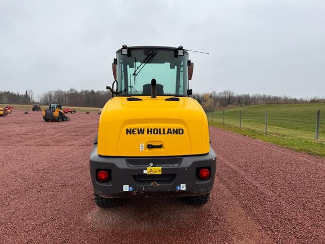 Image of New Holland W80C equipment image 4