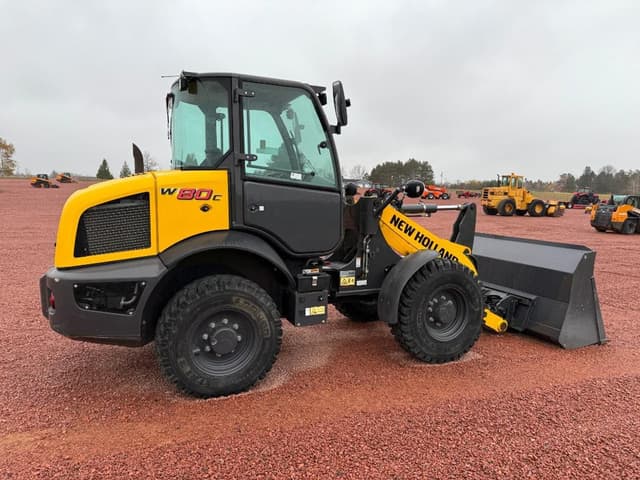 Image of New Holland W80C equipment image 3