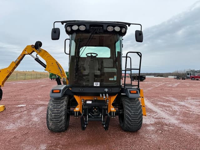 Image of Alamo Mantis 4142 equipment image 1