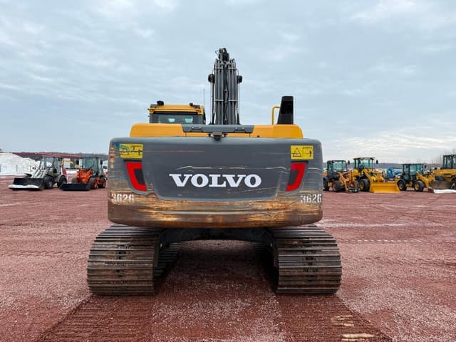 Image of Volvo EC220DL equipment image 3