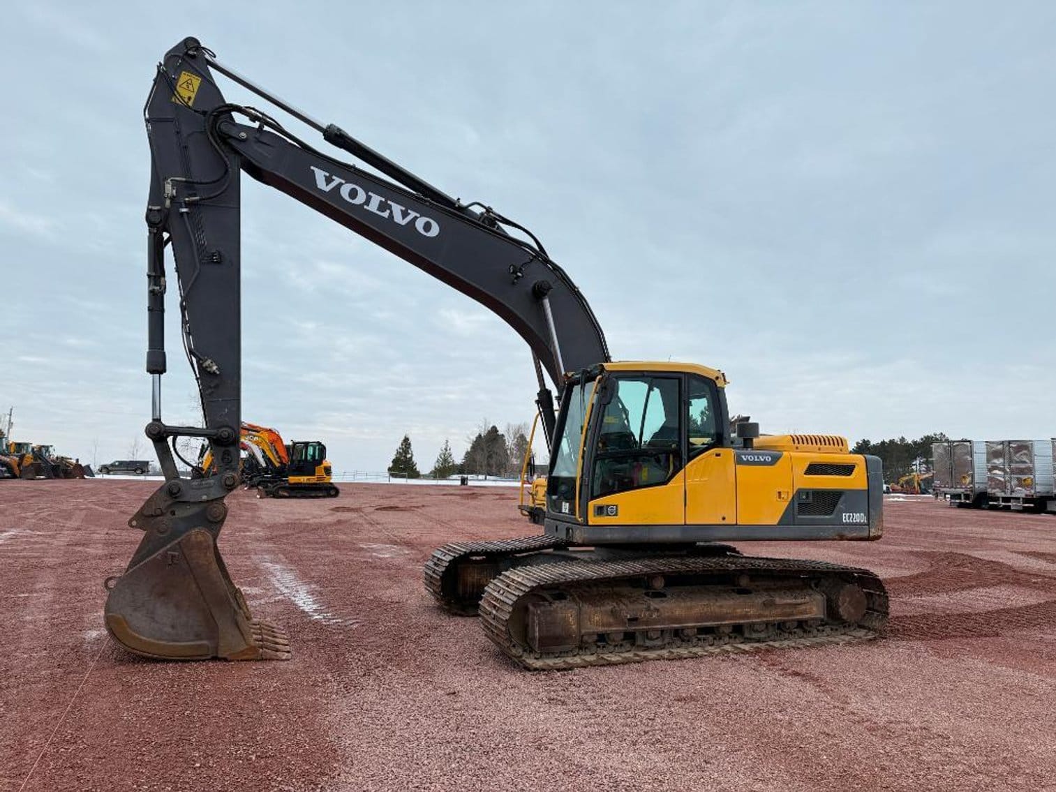 2013 Volvo EC220DL Equipment Image0