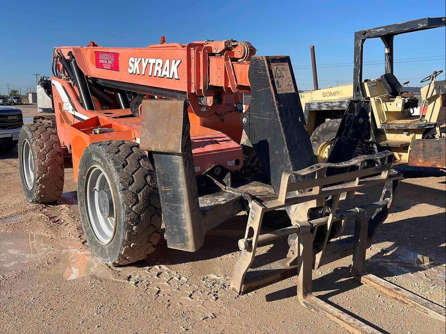 Main image Skytrak 10054