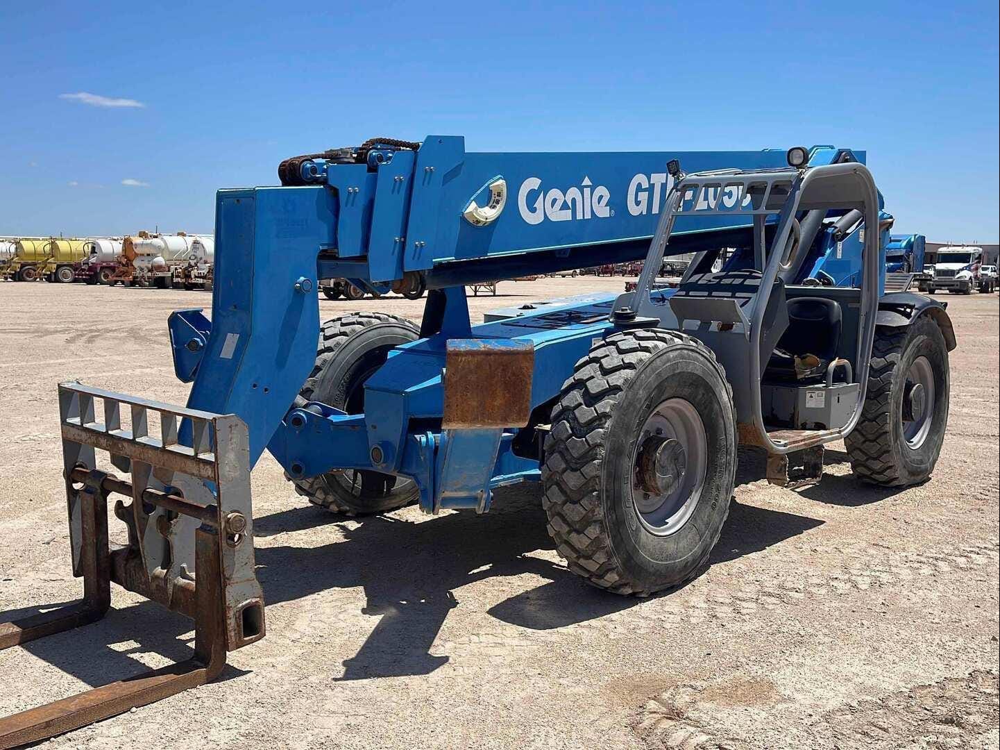 Main image Genie GTH-1056