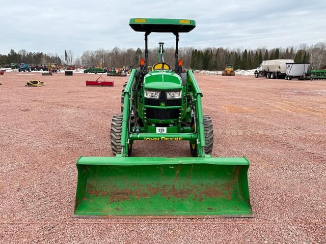 Image of John Deere 4052M equipment image 1