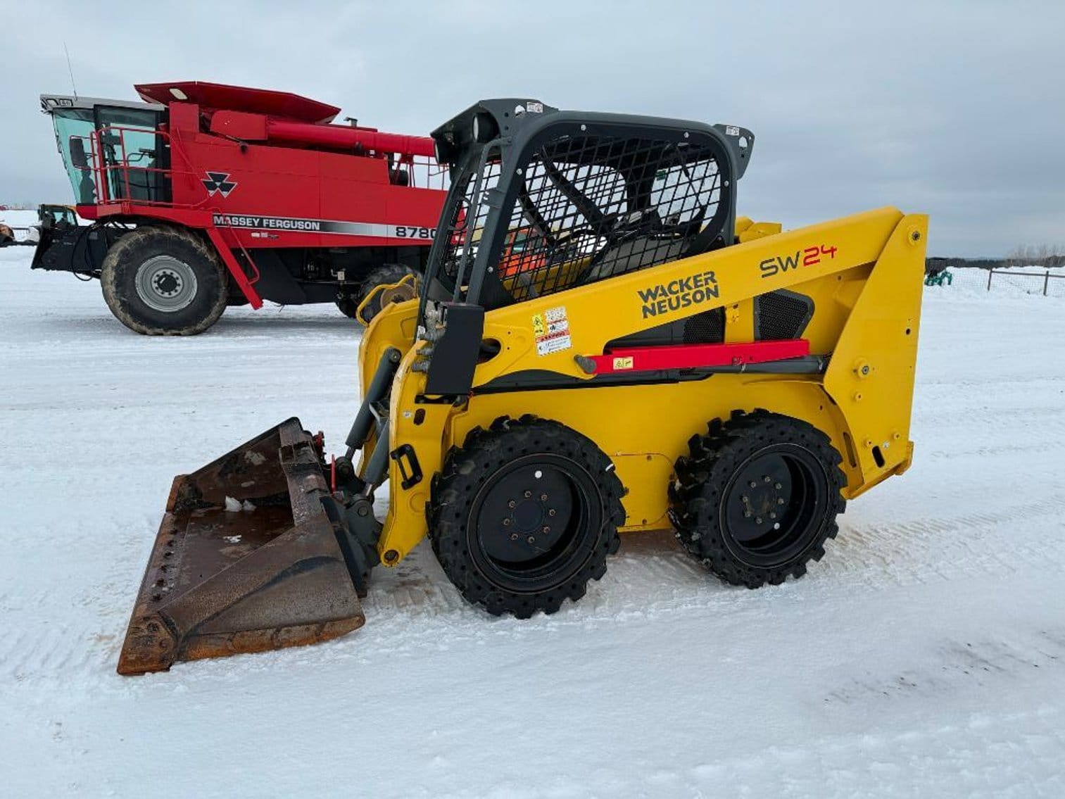 2019 Wacker Neuson SW24 Equipment Image0