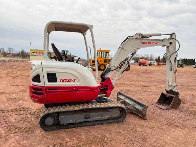 Image of Takeuchi TB235-2 equipment image 2