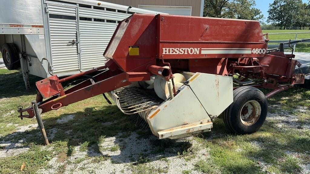 Main image Hesston 4600