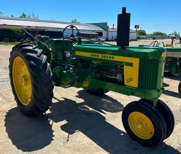 Main image John Deere 520