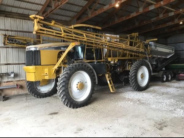 Main image Ag-Chem RoGator SS884