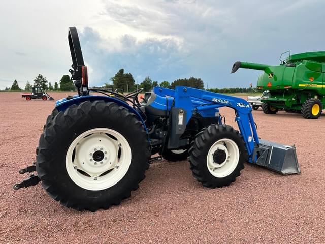 Image of New Holland TN65 equipment image 3