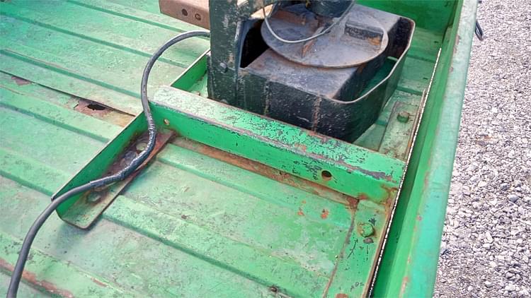 Main image John Deere Gator HPX 22