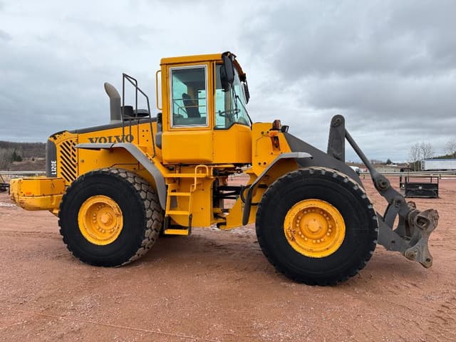 Image of Volvo L120E equipment image 2