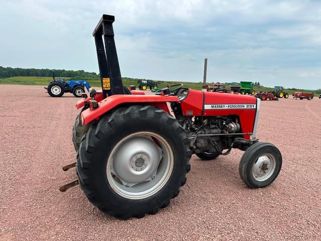 Image of Massey Ferguson 231 equipment image 3