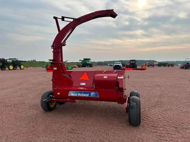 Image of New Holland FP230 equipment image 2