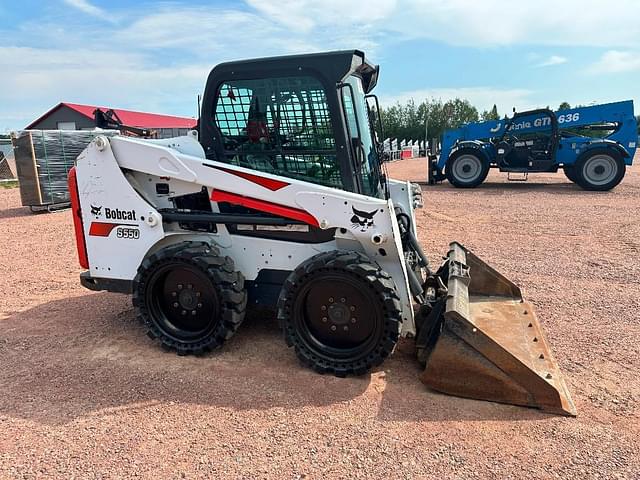 Image of Bobcat S550 equipment image 2