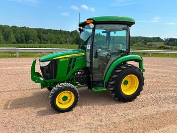 Main image John Deere 3033R