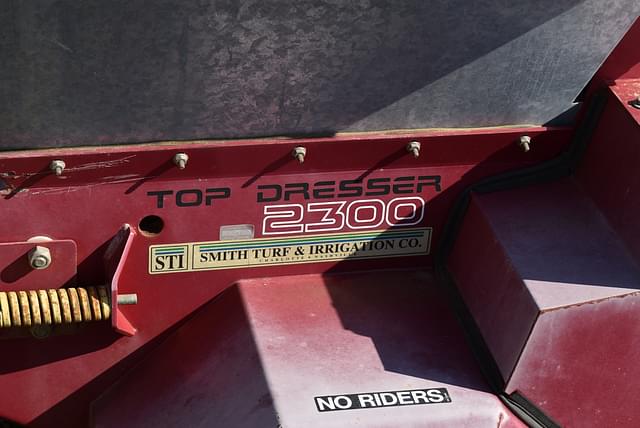 Image of Toro Top Dresser 2300 equipment image 2