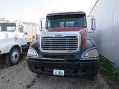 Thumbnail image Freightliner Columbia 1