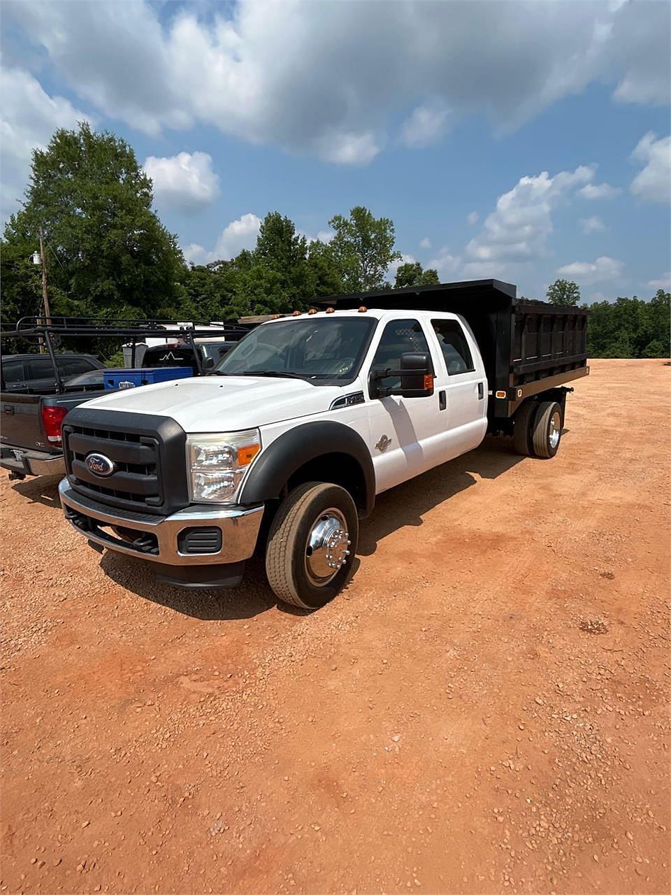 Image of Ford F-450 Primary image