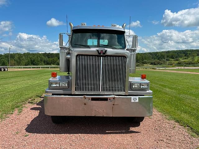 Image of Western Star 4900 equipment image 1