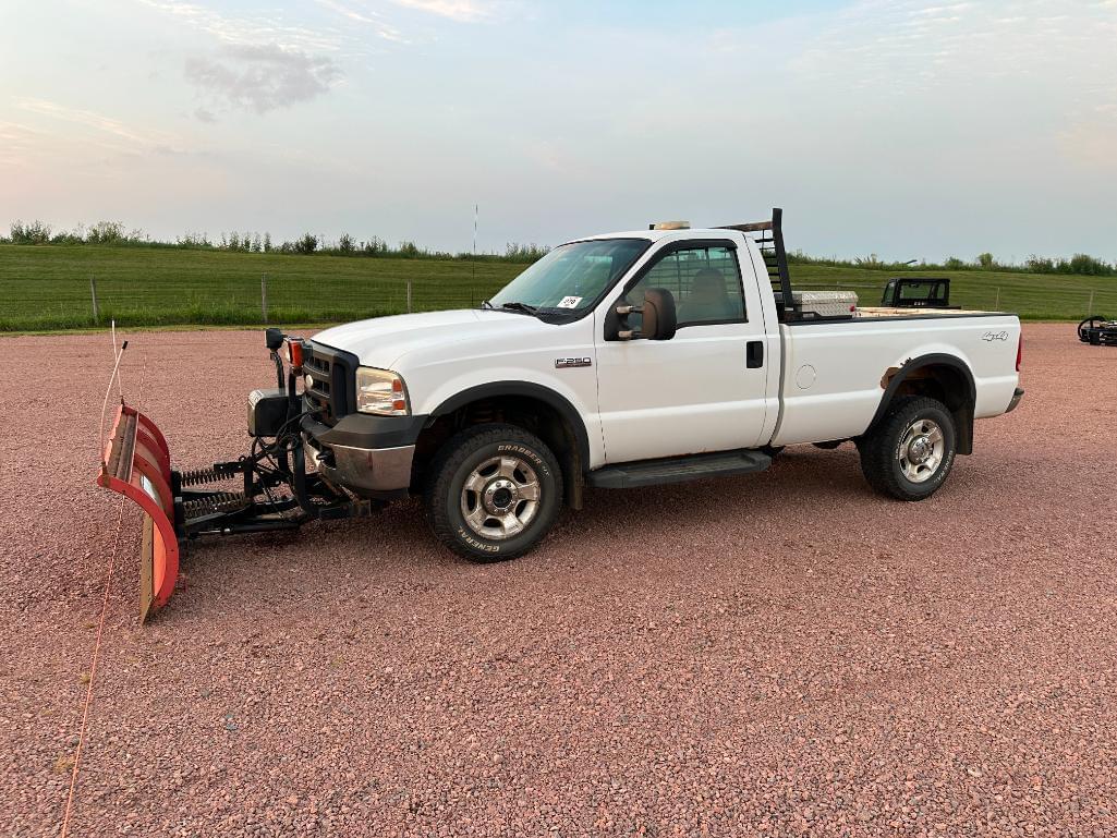 Image of Ford F-250 Primary image