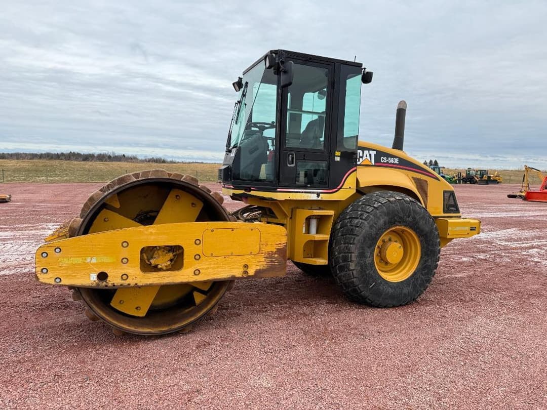 Image of Caterpillar CS-563E Primary image
