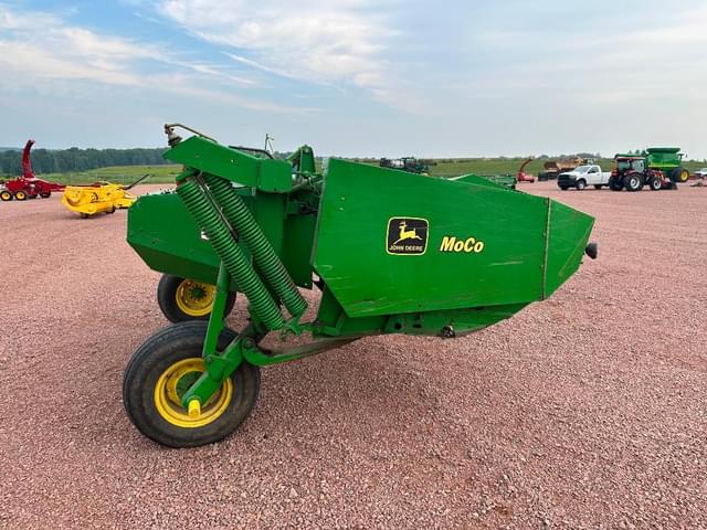 Image of John Deere 820 equipment image 2