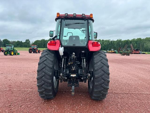 Image of Case IH Farmall 125A equipment image 3