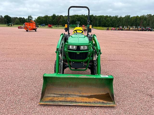 Image of John Deere 2032R equipment image 1