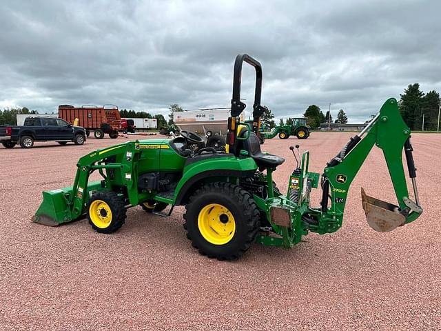 Image of John Deere 2032R equipment image 4