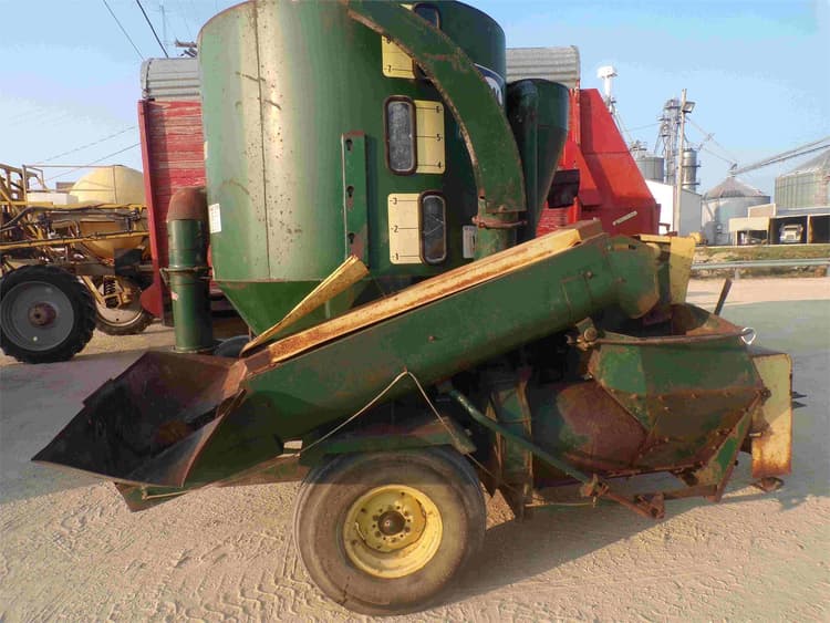 Art's Way 425A Hay and Forage Grinders/Mixers for Sale Tractor Zoom