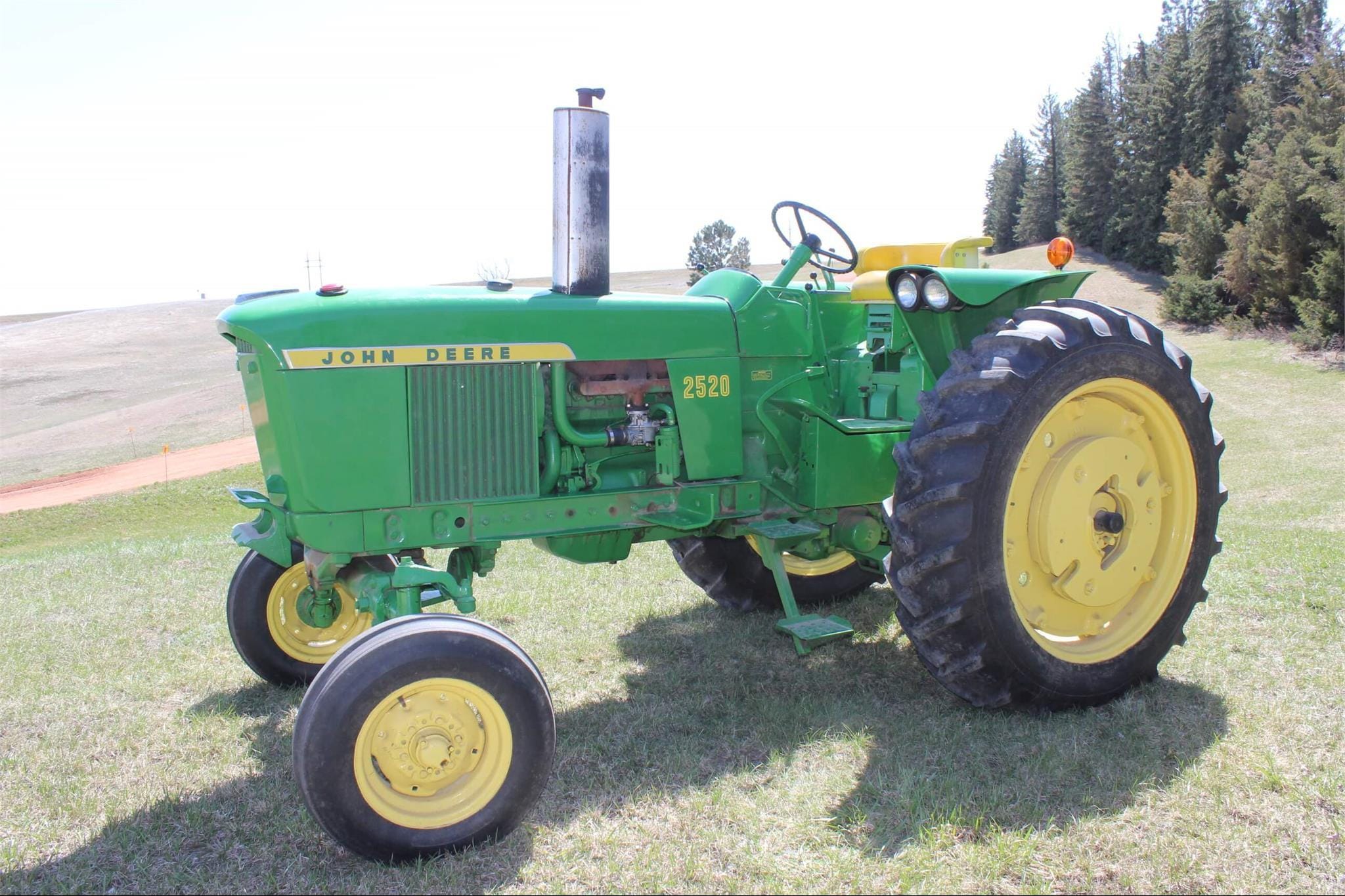 Main image John Deere 2520