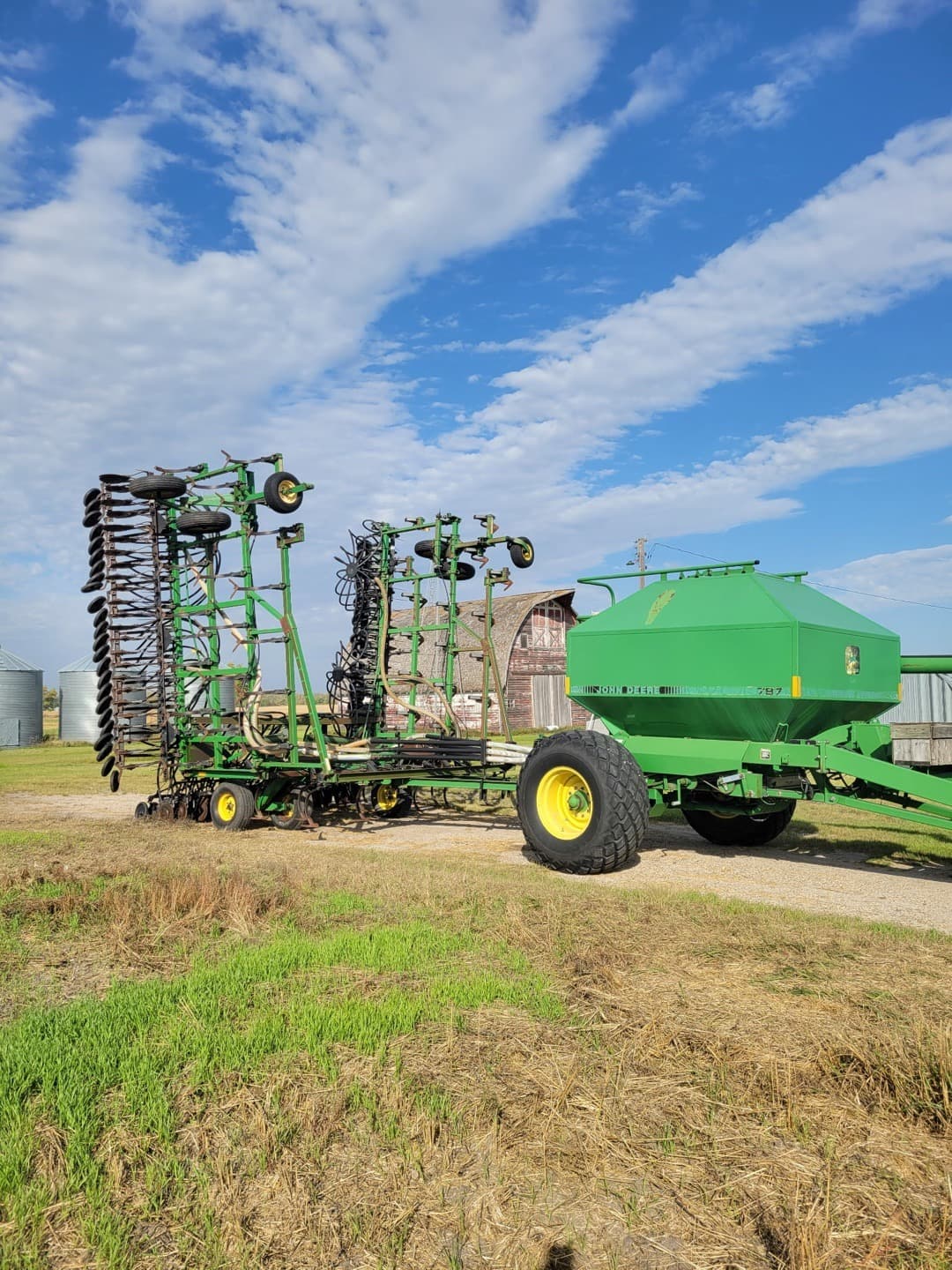 Image of John Deere 787 Primary Image