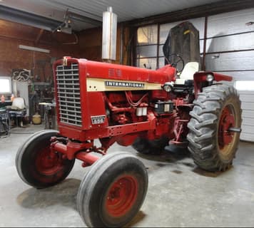 Main image International Harvester 856
