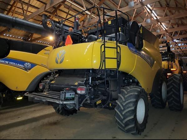 Main image New Holland CR6.90 17