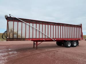 2010 Meyer 9136T Image