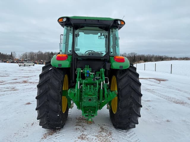 Image of John Deere 6105E equipment image 4