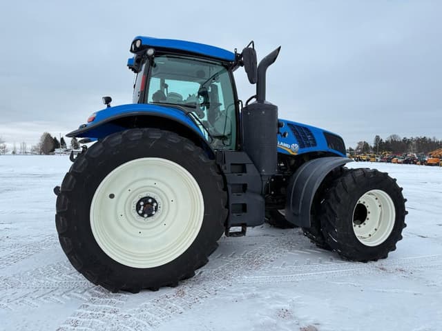 Image of New Holland T8.320 equipment image 3