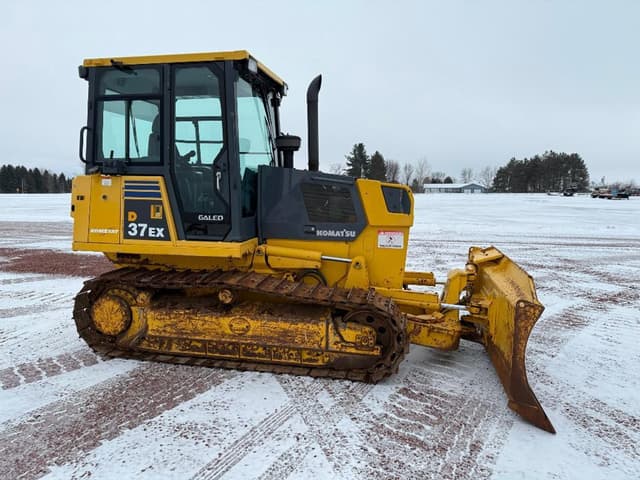 Image of Komatsu D37EX-21 equipment image 2