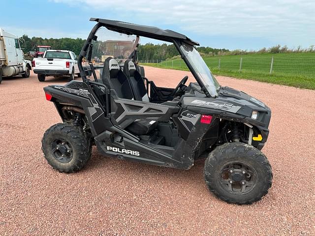 Image of Polaris RZR 900 equipment image 2