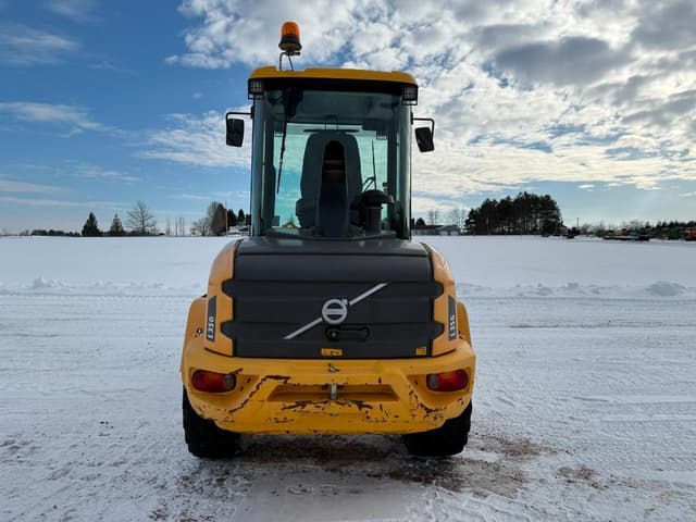 Image of Volvo L35G equipment image 4