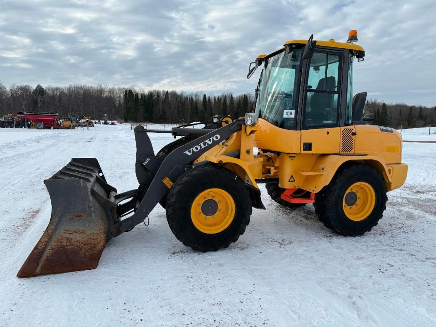 2016 Volvo L35G Equipment Image0