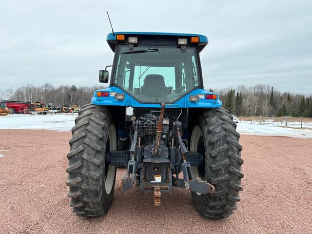 Image of New Holland 8770 equipment image 4
