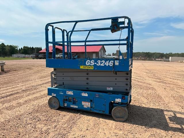 Image of Genie GS3246 equipment image 2