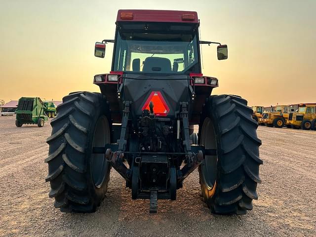 Image of Case IH 8920 equipment image 4